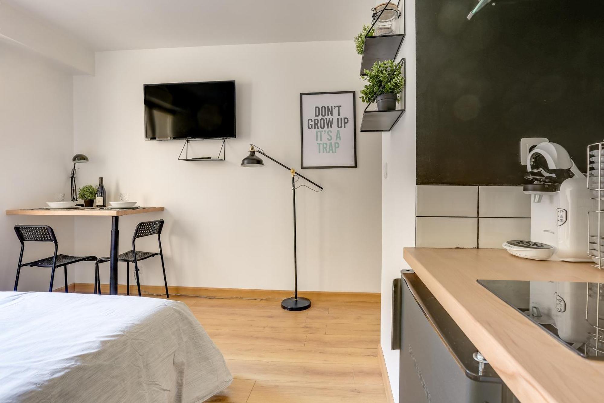 Suites Independantes Toutes Equipees Leopold Ou Carnot Nancy Exterior foto